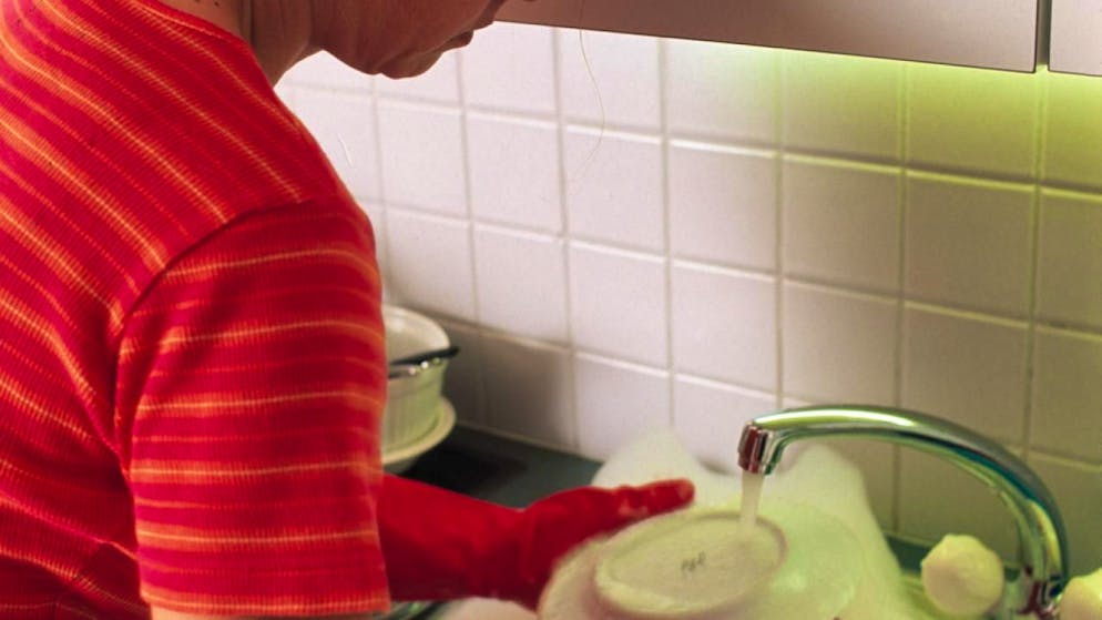 Busta paga più pesante per il personale domestico dall'anno prossimo.