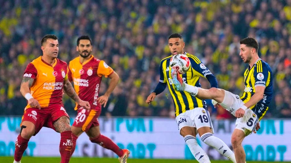 Players from the major clubs Galatasaray and Fenerbahçe are among those arrested