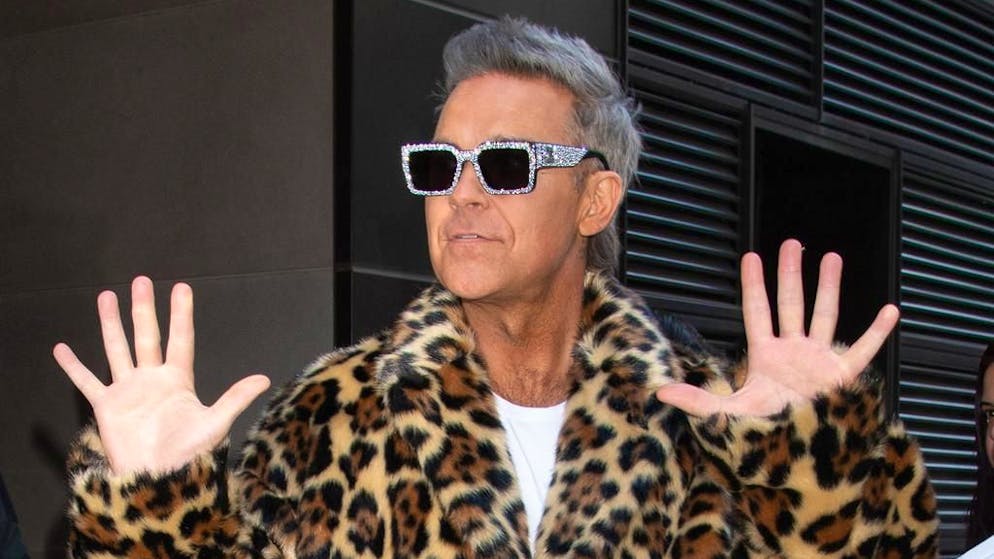 Si terranno venerdì sera. Andrea Bocelli e Robbie Williams tra i protagonisti del sorteggio per i Mondiali 2026