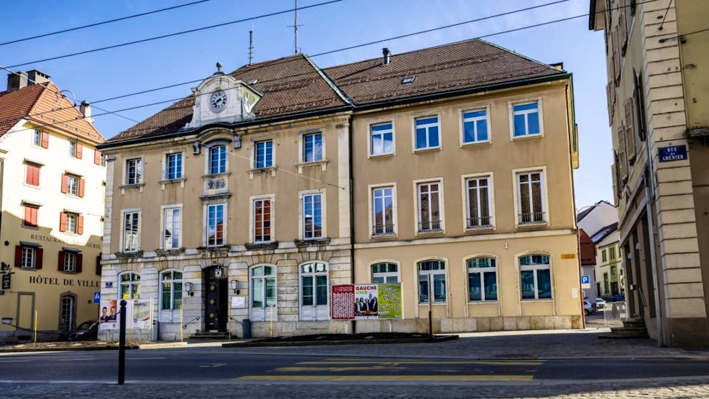 Das Bezirksgericht in La Chaux-de-Fonds verurteilte den ehemaligen Anführer einer kriminellen Bande zu einer Gefängnisstrafe von neuneinhalb Jahren. (Archivbild)