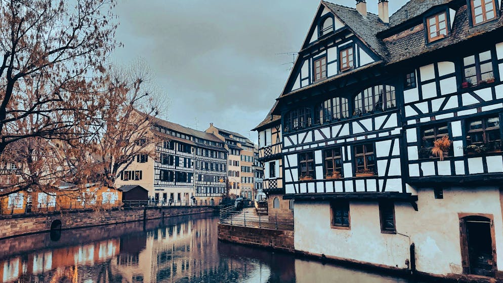 Strassburg liegt nahe der Grenze. 