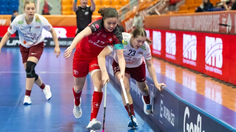 Floorball World Championship. Swiss women celebrate must-win against Latvia