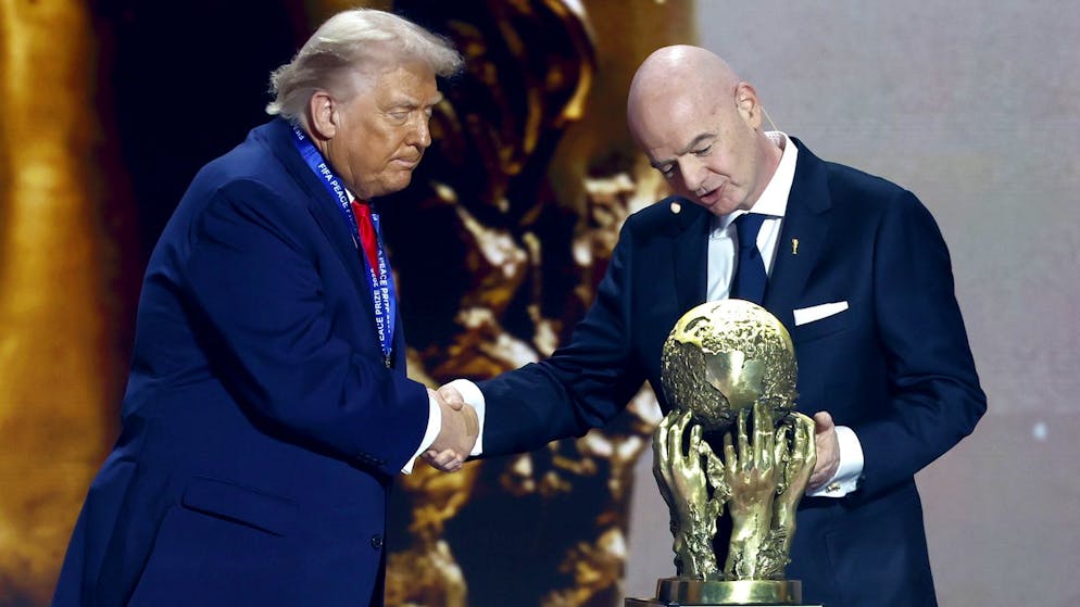 «Fremdschäm-Karneval». Infantinos erniedrigendes Verhalten vor Trump entsetzt die Weltpresse