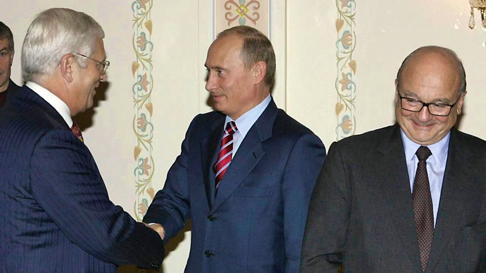 Hans-Jorg Rudloff (à dr.) avait notamment rencontré Vladimir Poutine en octobre 2006. (Photo d'archives).