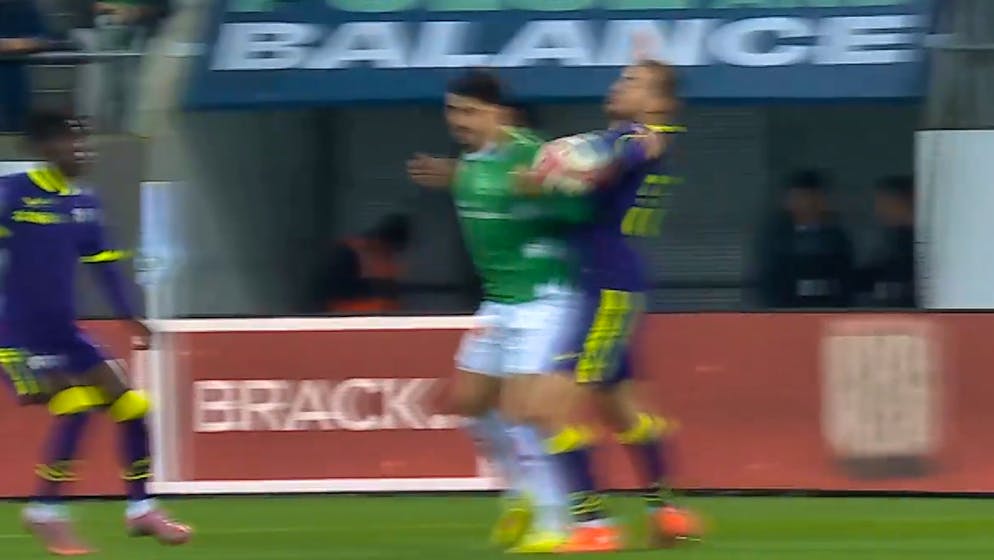 Hot scene in St.Gallen causes a stir. Refereeing expert Klossner: 