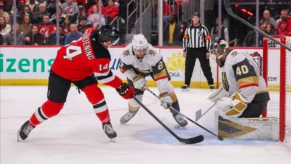 Hockey. Shutout per Akira Schmid