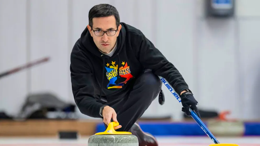 Die philippinischen Curler stehen vor dem letzten Schritt - Gallery. Christian Haller spielt seit seiner Kindheit Curling