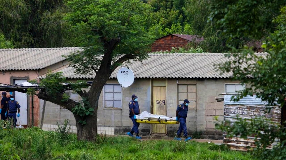 12 morti. Sudafrica: sparatoria in un dormitorio per lavoratori
