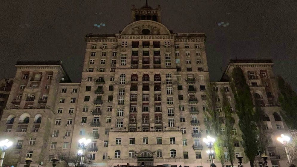ARCHIVE - Power cut in a high-rise building in the center of Kiev. Photo: Friedemann Kohler/dpa/Archive image