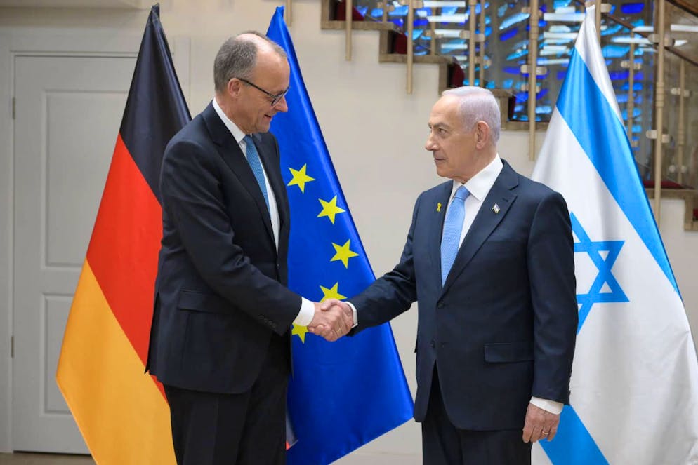 Der deutsche Bundeskanzler Friedrich Merz (l.) bei seinem Treffen mit dem israelischen Ministerpräsidenten Benjamin Netanjahu.