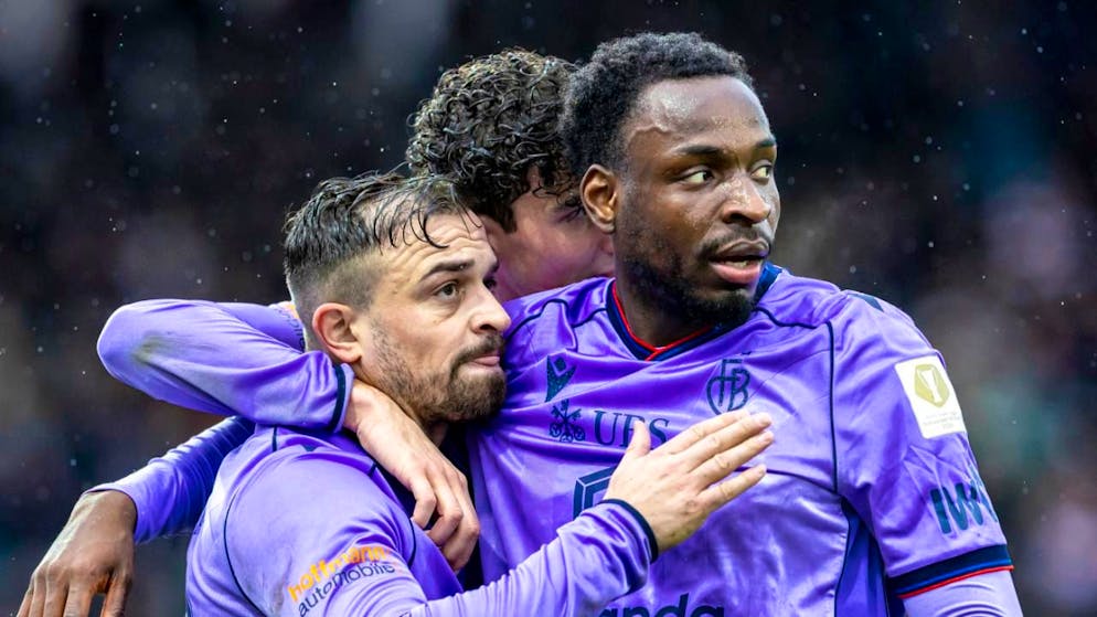 Der FCB freut sich in Winterthur über den 2:1-Auswärtssieg