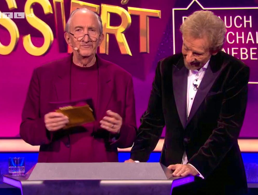 More in the background on the show: Thomas Gottschalk (right) leaves the talking to Mike Krüger.