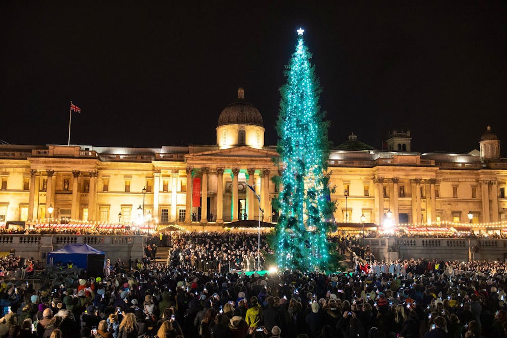 Beeindruckende Weihnachtsbäume aus aller Welt - Gallery. Der traditionell von Norwegen geschenkte Baum 2019 auf dem Trafalgar Square: Über 20 Meter hoch, schlicht dekoriert und ein Symbol der britisch-norwegischen Freundschaft seit 1947. (Archivbild)