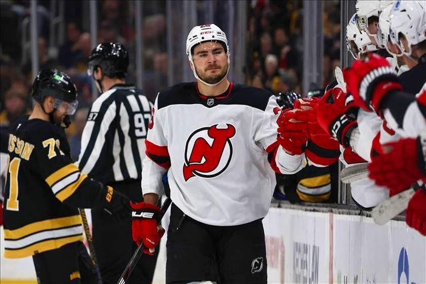 Hockey. Meier a segno ma i Devils ko