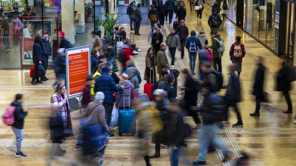 Passanti nella stazione di Ginevra