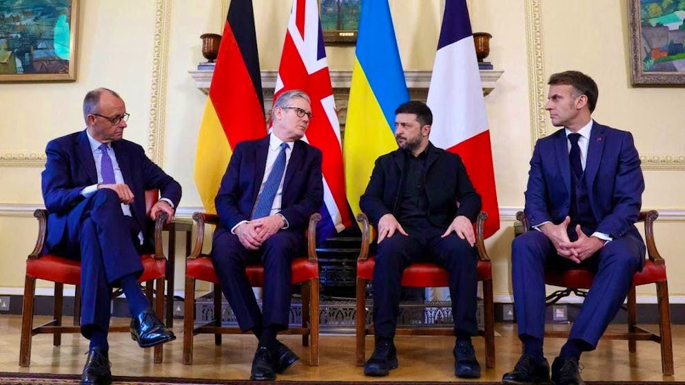 dpatopbilder - German Chancellor Friedrich Merz (l-r), British Prime Minister Keir Starmer, Ukrainian President Volodymyr Zelenskyi and French President Emmanuel Macron meet at 10 Downing Street. Photo: Toby Melville/Pool Reuters/AP/dpa