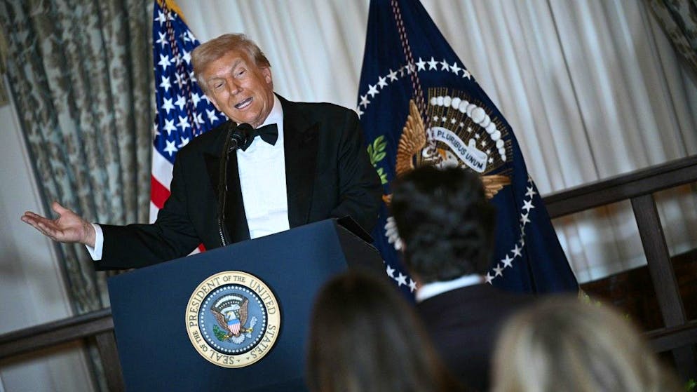 «La prochaine fois, fini d'être M. Gentil!». Après l’avoir gracié, Trump fustige la «déloyauté» d’un élu démocrate