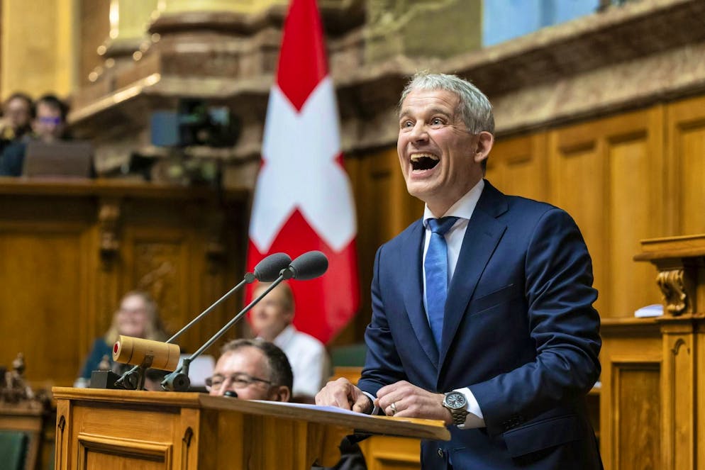 Non siamo riusciti a trovare in archivio una foto del consigliere federale Beat Jans indignato.