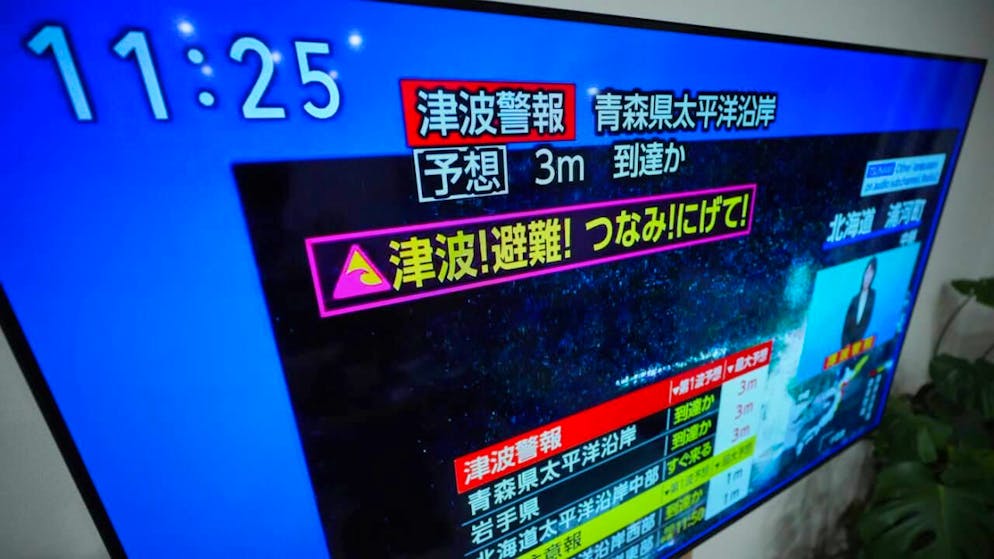 Fortissimo sisma. Terremoto di magnitudo 7.6 al largo del Giappone, scatta l'allerta tsunami