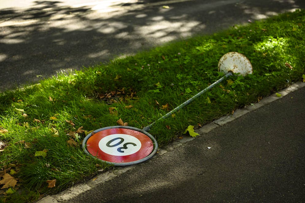 In Möhlin AG will ein Fahrlehrer die beschlossene Tempo-30-Einführung verhindern.