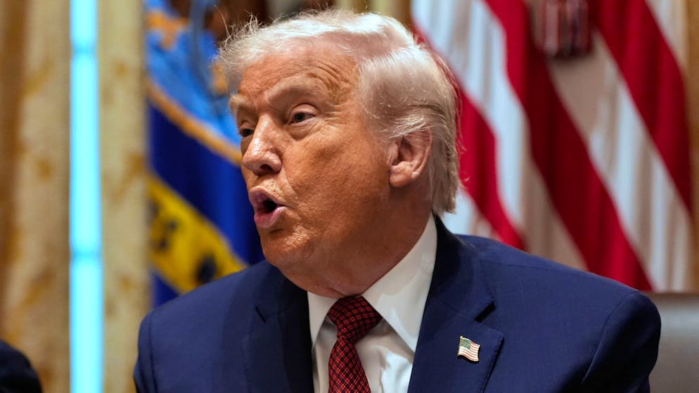 Weil es noch immer keine Verhandlungen zwischen Russland und der Ukraine gibt, verliert Donald Trump die Geduld.