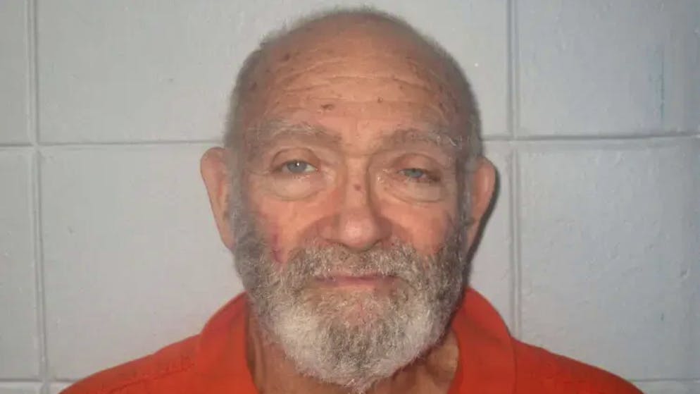 Shock alla casa d’aste. «La bimba è in vendita?»: in manette un 73enne che voleva comprare una neonata