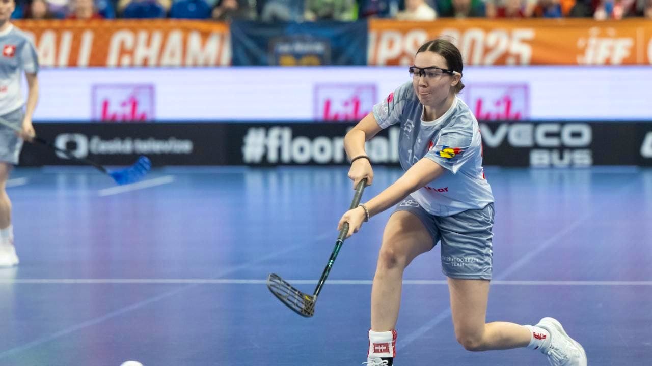 Floorball. Swiss women lose to the Czech Republic