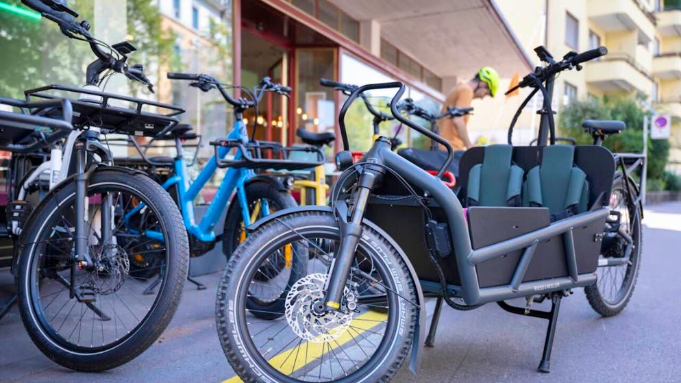 Trafic. Les vélos cargos et «longtails» devraient avoir des plaques