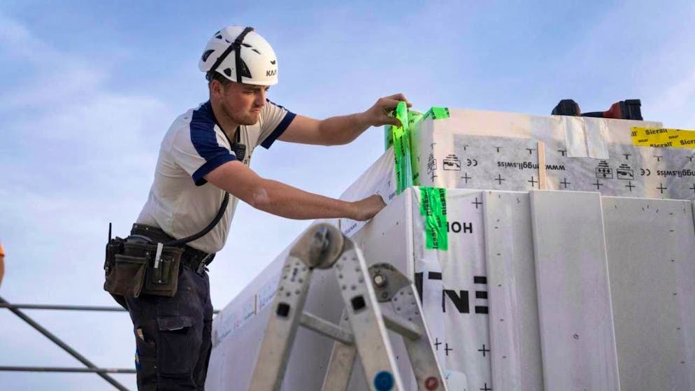 Swiss employers are cautiously optimistic about the employment situation in the coming year. Nevertheless, recruitment plans remain stable despite ongoing uncertainty.(symbolic image)