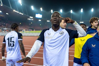 Der Torschuetze Philippe Keny (FCZ) jubelt nach dem Tor zum 3:2im Fussball Meisterschaftsspiel der Swiss Super League zwischen dem FC Zuerich und dem FC Luzern, am Samstag, 8. November 2025 im Stadion Letzigrund in Zuerich. (KEYSTONE/Claudio Thoma)