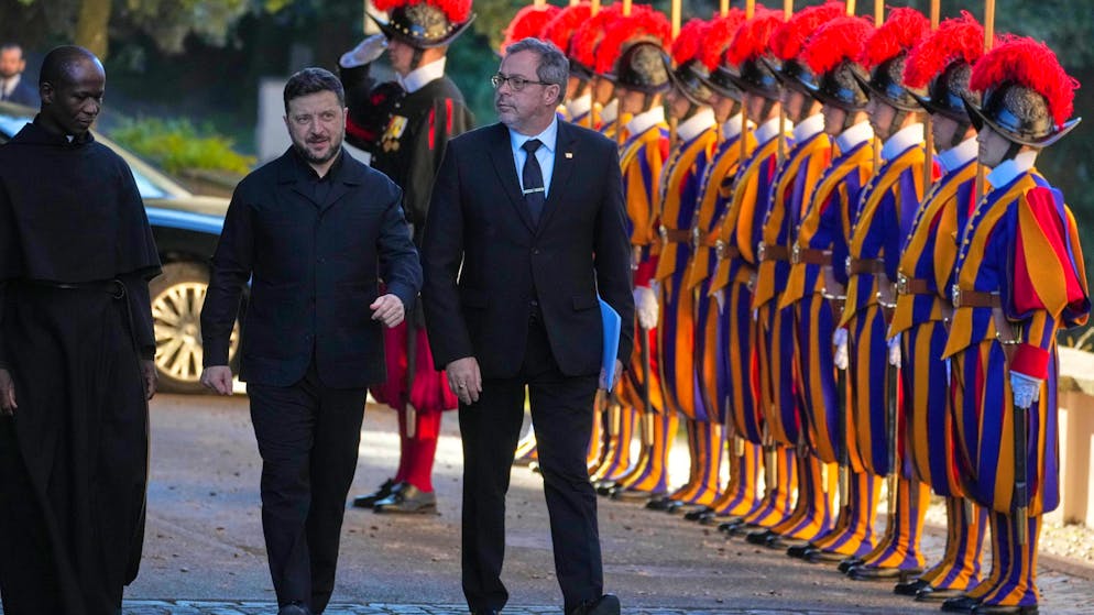 Ukraine-Ticker. Selenskyj beim Papst – etwaige Gebietsabretungen verstossen gegen ukrainische Recht