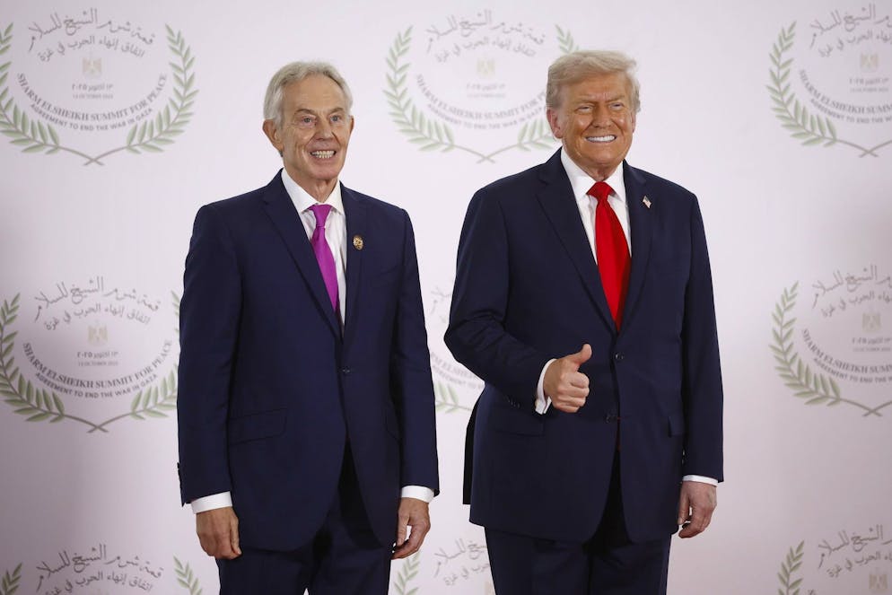 L'ex premier britannico Tony Blair e il presidente degli Stati Uniti Donald Trump al summite per la pace a Gaza a Sharm El-Sheikh dello scorso ottobre.