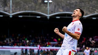 Joie de Rilind Nivokazi (SIO) apres avoir marque le but du 2:0 lors de la rencontre de football de Super League entre FC Sion et FC Zuerich le dimanche 23 novembre 2025 au stade de Tourbillon a Sion. (KEYSTONE/Jean-Christophe Bott)