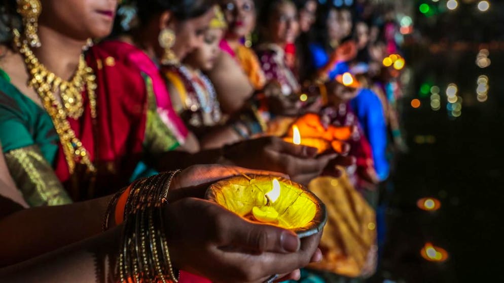 Lors de Diwali, l'Inde est illuminée de feux d'artifice, lampes, bougies et pétards (archives).