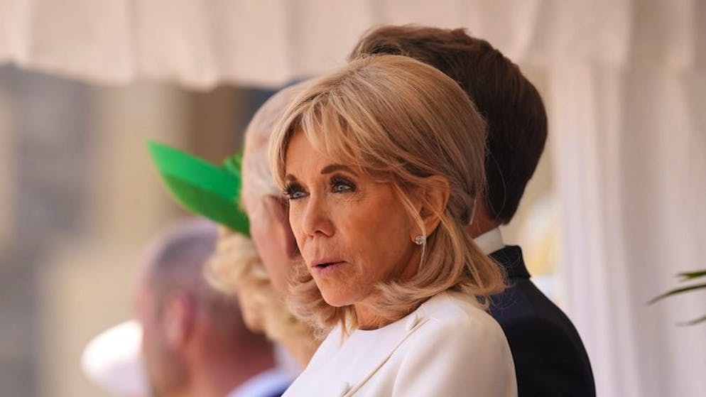 Die französische Präsidentengattin Brigitte Macron beleidigt Feministinnen – das sorgt in Frankreich für Empörung.