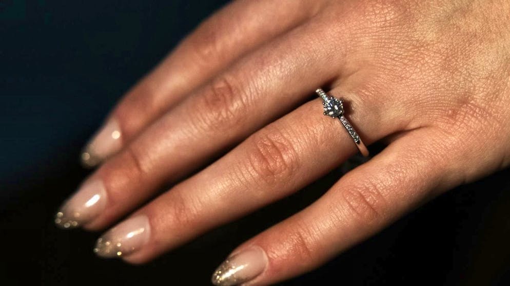 Is Homo sapiens monogamous - and if so, to what extent? According to a new study, humans are less monogamous than beavers, but are still considered a monogamous species.