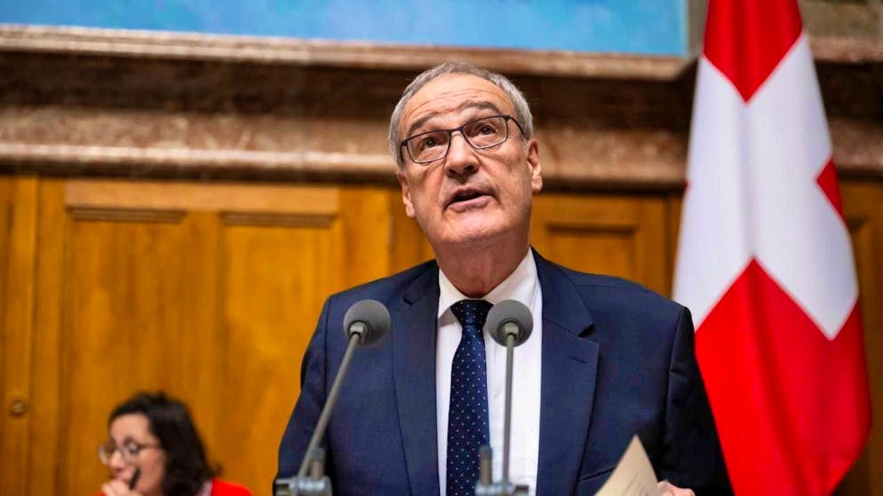 Economics Minister Guy Parmelin can crown his career in the Federal Council with a second presidency.