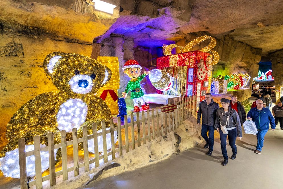 Lo splendore del mercatino di Natale di Valkenburg si gode... sottoterra.