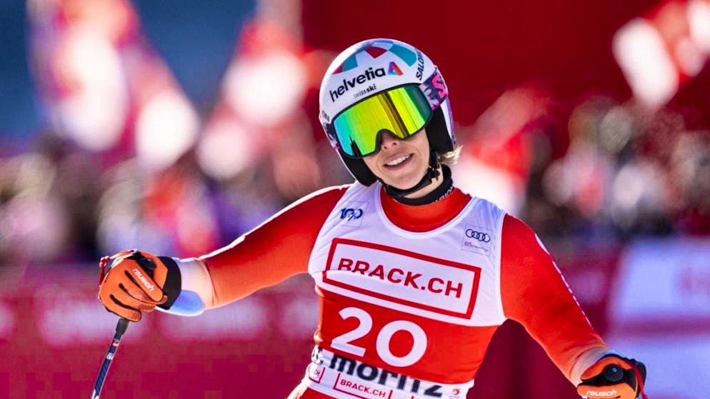 Michelle Gisin with a smile in the finish area of the World Cup races in St. Moritz in December 2024
