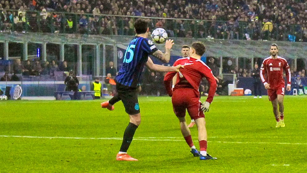 Controverso rigore. Akanji furioso: «Una delle decisioni più dure e sbagliate che abbia mai visto»