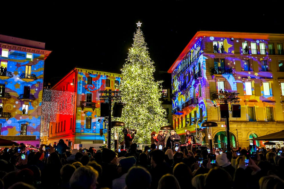 Purtroppo nessun mercatino di Natale ticinese è nella lista, ma, come quello di Lugano nella foto, alle nostre latitudini sono sempre molto apprezzati e suggestivi.