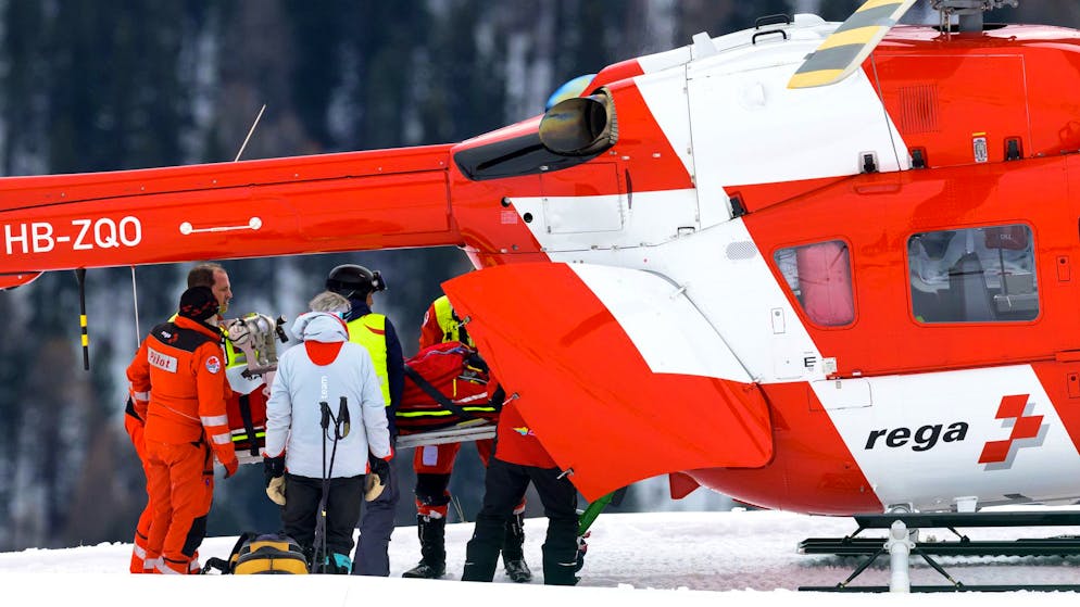 Elitrasportata in ospedale. Pesante caduta per Michelle Gisin durante l'allenamento di discesa libera a St. Moritz
