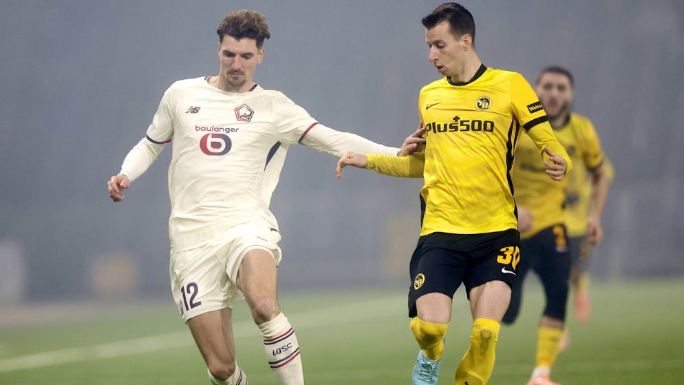 Video ticker. Outnumbering exploited: Males shoots YB into the lead against Lille