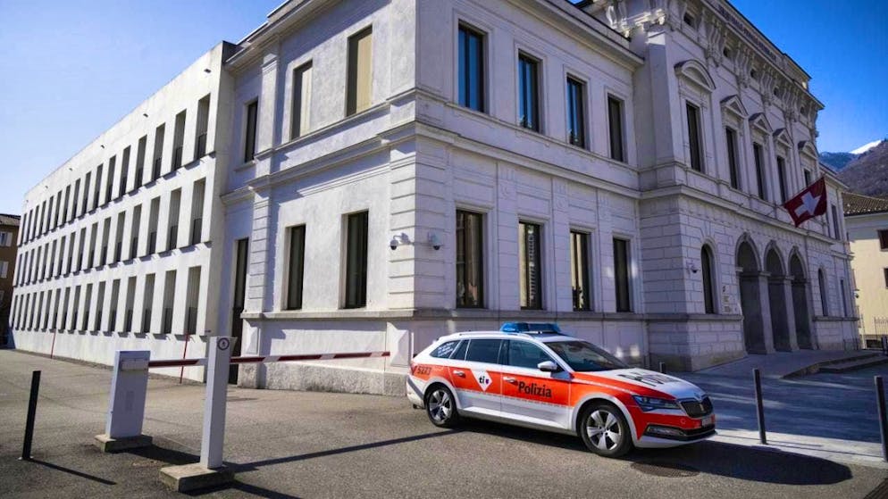 A 54-year-old man from Basel is on trial in Bellinzona for attempted murder before the Federal Criminal Court. (symbolic image)