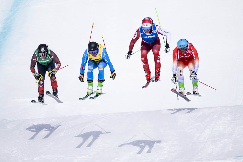 Johannes Rohrweck (2.v.r.) hat sich schwer verletzt. (Archiv)