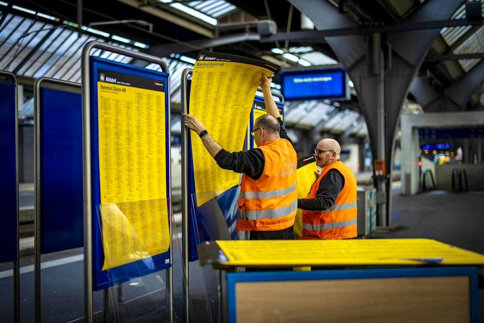 This is what it looks like when SBB employees change the timetable.