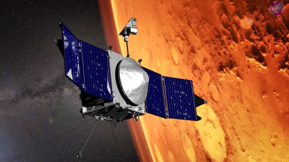 La sonda spaziale Maven in orbita attorno a Marte in un'illustrazione fornita dalla Nasa.