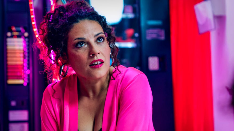 «Tatort: Der Elektriker». Überraschende Ermittlungsergebnisse. Was hatte Ramona (Claudia Kottal) mit dem Toten zu tun?