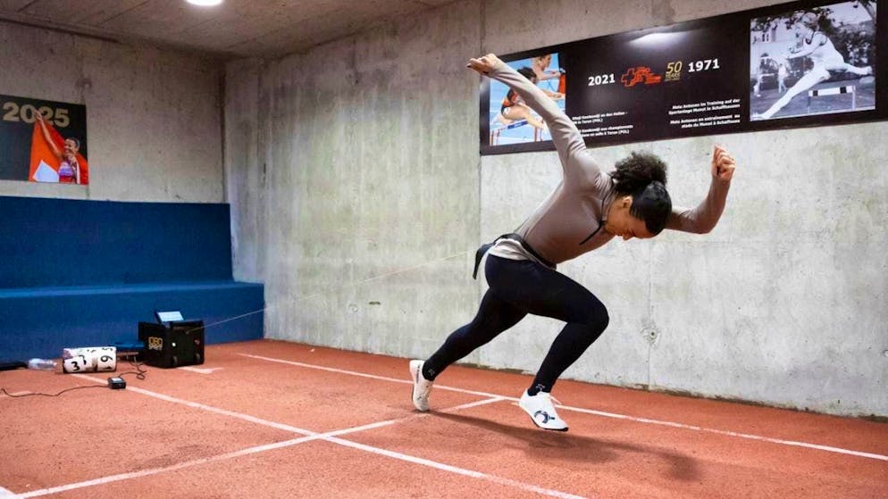 Success without airs and graces and no limits in mind - Gallery. Starting exercises with rope and counterweight