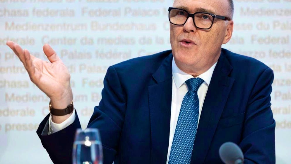 According to Defense Minister Martin Pfister, the Swiss army needs a minimum of 36 new F-35 fighter jets. However, the six billion Swiss francs approved by the Swiss people will not be enough to buy that many for the time being.